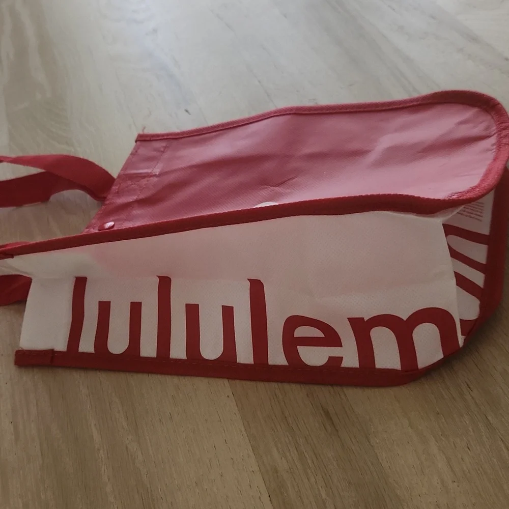 lululemon athletica stylish red